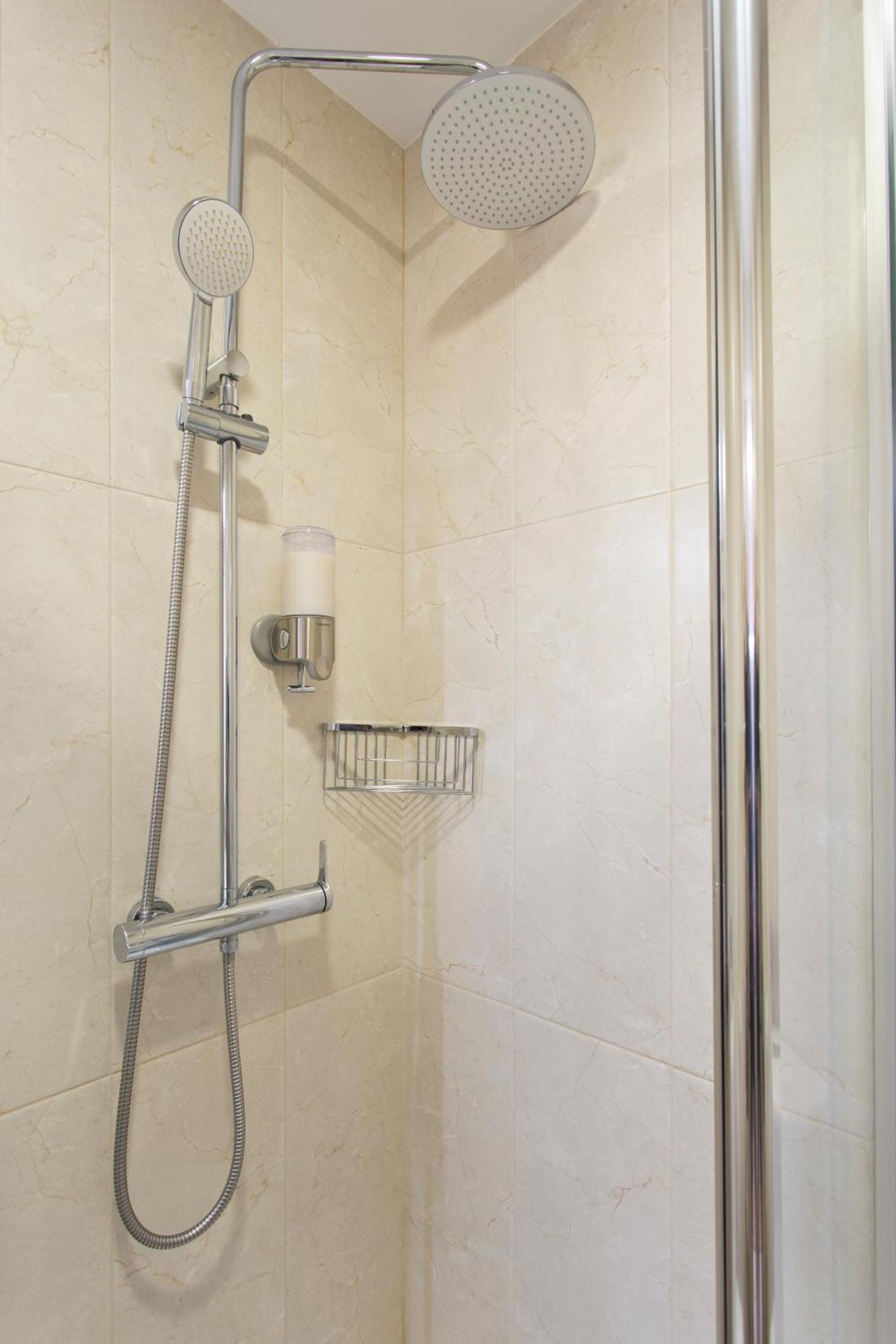 Casa Roberto - Studio Apartment, Lift, Ac, Car Parking - Extra Порту Экстерьер фото